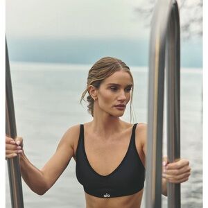 Airlift high waist leggings and airlift line up bra